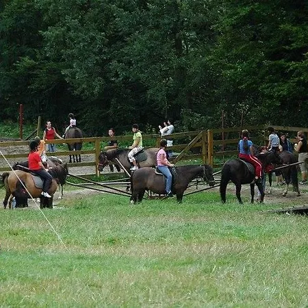 Resort Hucul Osrodek Kolonijno-wypoczynkowy *